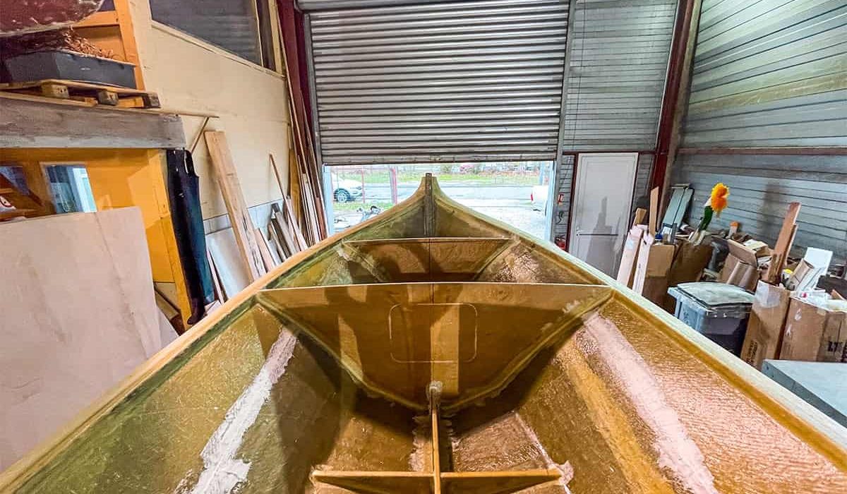 Photos de la construction de la pinasse Ohana au Chantier Lacaze