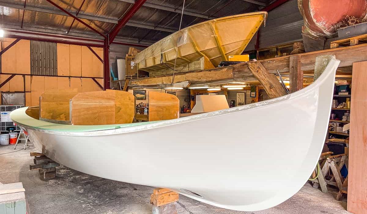 Photos de la construction de la pinasse Ohana au Chantier Lacaze